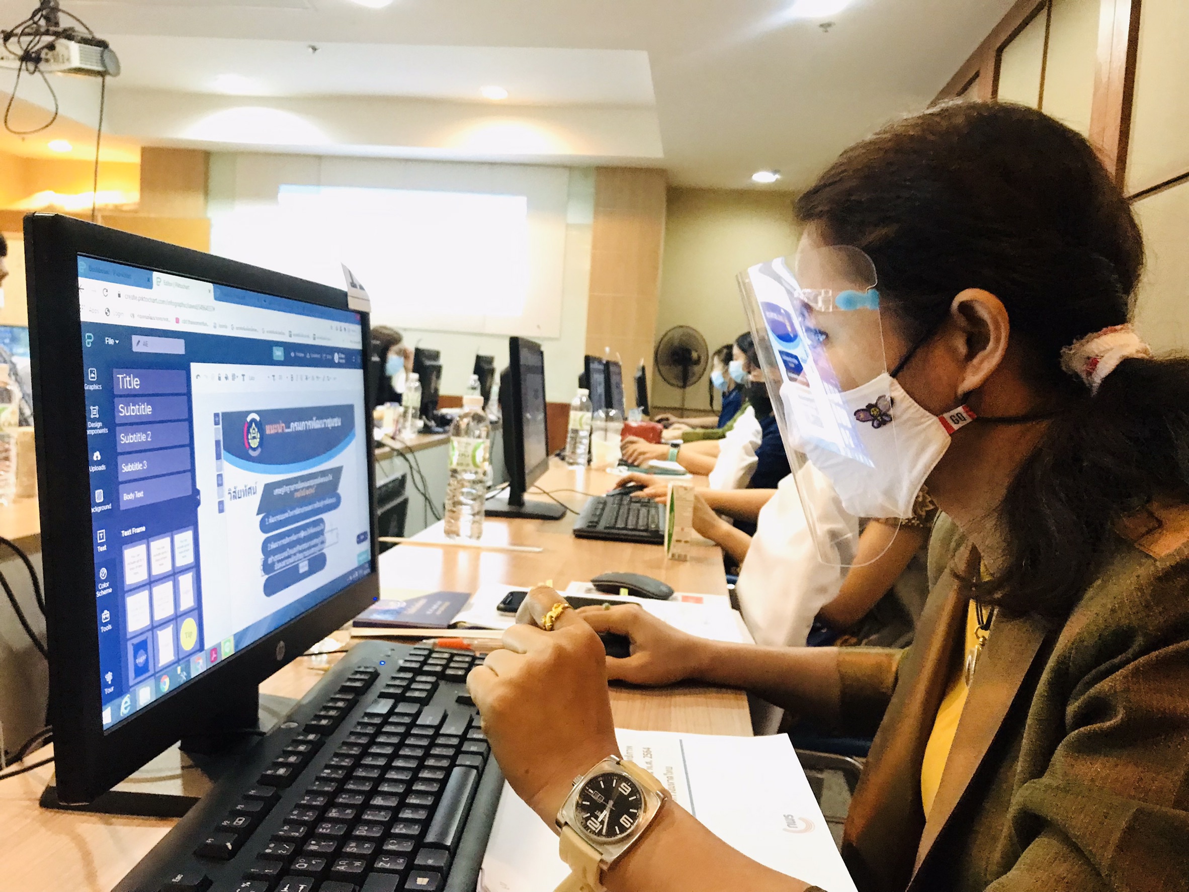 ศูนย์สารสนเทศฯ จัดอบรม“การนำเสนอด้วย Infographic” ตามแผนการพัฒนาข้าราชการด้านเทคโนโลยีดิจิทัล ของกรมการพัฒนาชุมชน ด้วย “5 หลักสูตร Digital Literacy”