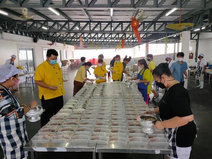 ศูนย์สารสนเทศฯ ร่วมกิจกรรม “โรงครัวปันน้ำใจ ต้านภัยโรคโควิด – 19” ประจำวันที่ 11 กรกฎาคม 2564