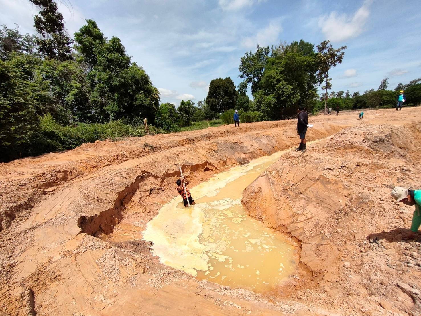 อธิบดี พช. กำชับทุกจังหวัด เร่งรัดการจัดซื้อจัดจ้างโครงการ “โคก หนอง นา โมเดล” ย้ำต้องโปร่งใส ตรวจสอบได้ เพื่อให้เกิดประสิทธิภาพ และประโยชน์สูงสุดต่อพี่น้องประชาชน
