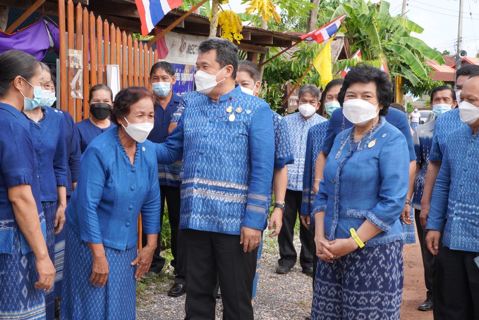 สมเด็จพระเจ้าลูกเธอ เจ้าฟ้าสิริวัณณวรีฯ พระราชทานกี่ทอผ้า เป็นปฐมฤกษ์ให้กับกลุ่มทอผ้าบ้านดอนกอย เพื่อสืบสาน รักษา ต่อยอด ในการอนุรักษ์ภูมิปัญญาผ้าไทย