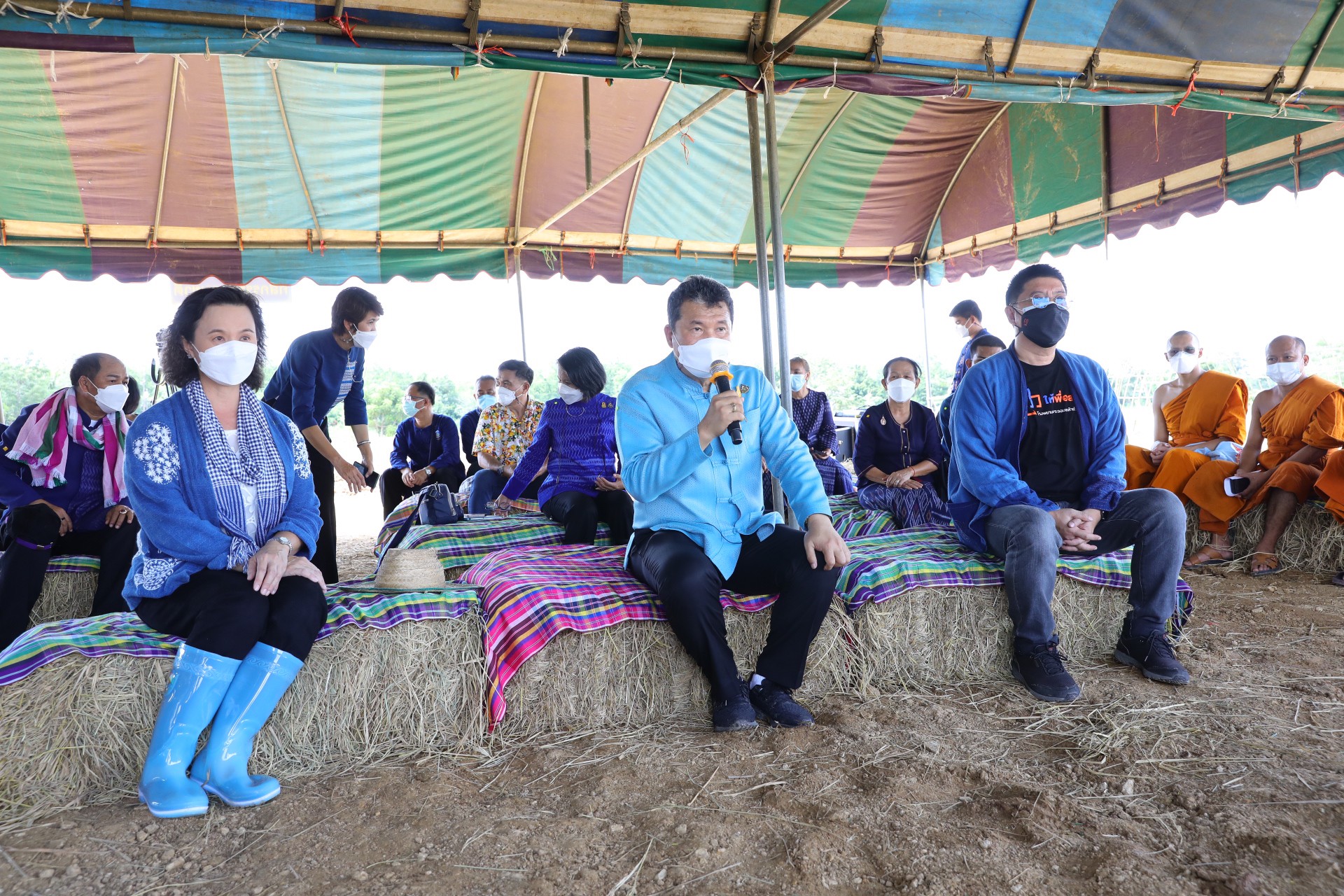 อธิบดี พช. เยี่ยมชมต้นแบบความสำเร็จการพัฒนาคุณภาพชีวิตตามหลักทฤษฎีใหม่ประยุกต์สู่ “โคก หนอง นา พช.” ด้วยพลัง “บวร” เพื่อพลิกฟื้นความยั่งยืนสู่ชุมชน