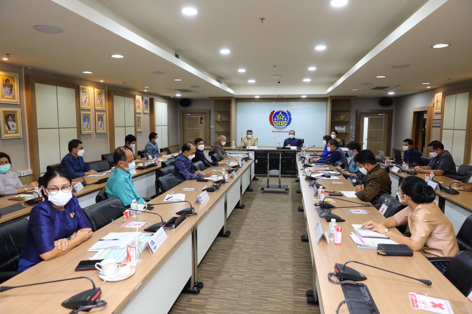 อธิบดี พช. ให้การต้อนรับ รองปลัดกระทรวงมหาดไทย (นายสมคิด จันทมฤก) ว่าที่อธิบดีกรมการพัฒนาชุมชนคนที่ 30 พร้อมฝากสานต่อภารกิจสำคัญกรมการพัฒนาชุมชน เพื่อบำบัดทุกข์ บำรุงสุขแก่ประชาชน