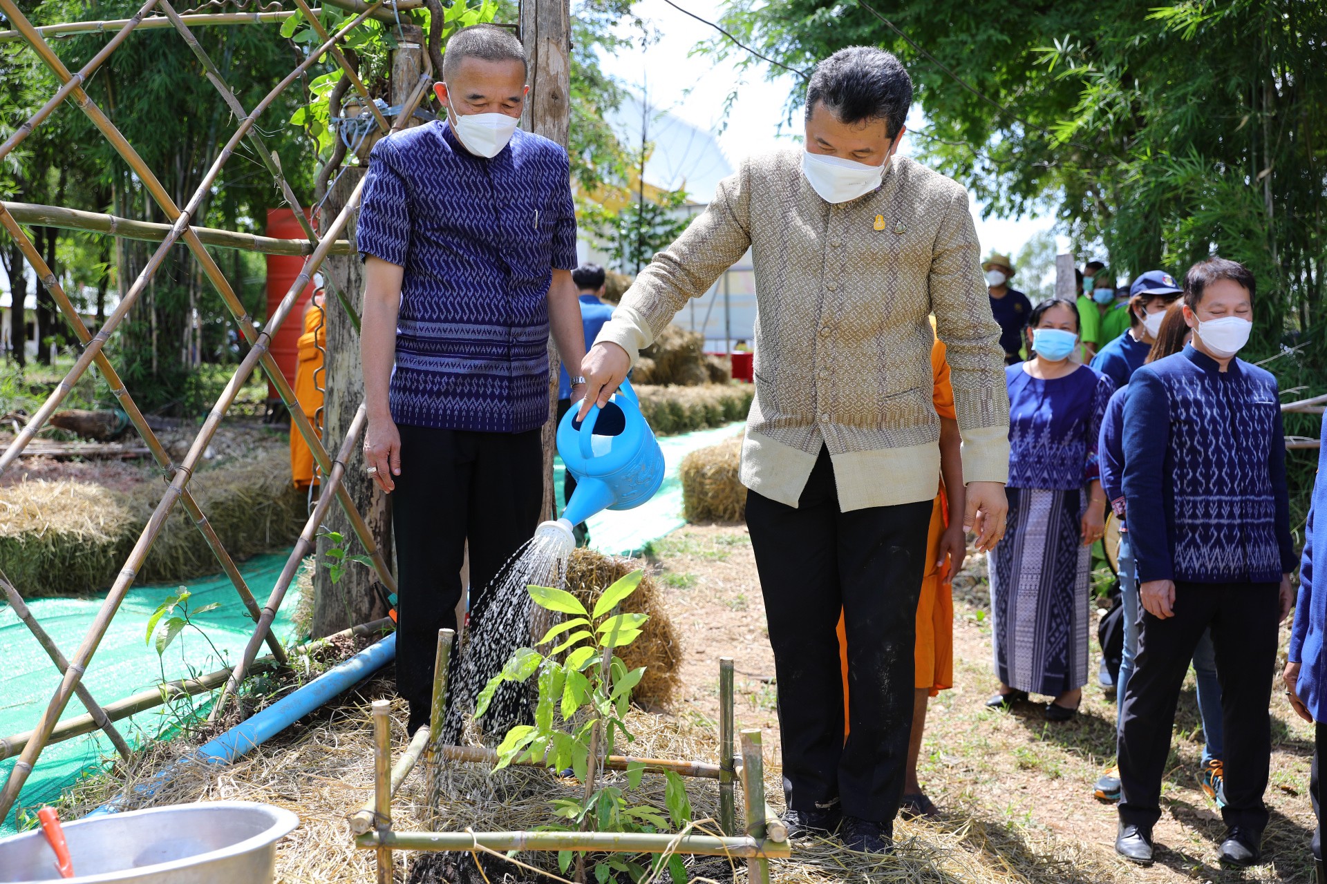อธิบดี พช. เยี่ยมชมต้นแบบความสำเร็จการพัฒนาคุณภาพชีวิตตามหลักทฤษฎีใหม่ประยุกต์สู่ “โคก หนอง นา พช.” ด้วยพลัง “บวร” เพื่อพลิกฟื้นความยั่งยืนสู่ชุมชน