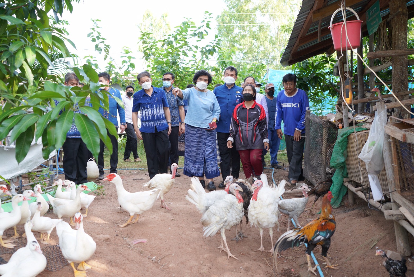 อธิบดี พช. พร้อมด้วยประธานสภาสตรีแห่งชาติฯ ลงพื้นที่ฟังเสียงประชาชน ย้ำโคก หนอง นา คือ หนทางสู่ความยั่งยืน