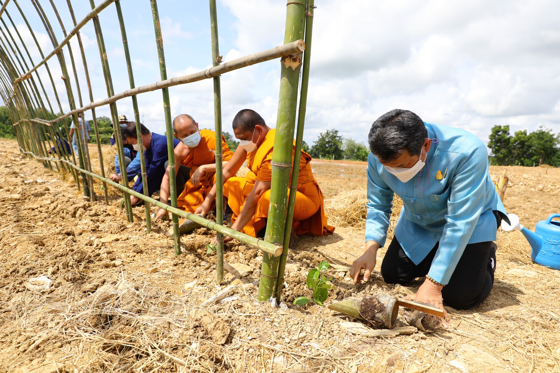 อธิบดี พช. เยี่ยมชมต้นแบบความสำเร็จการพัฒนาคุณภาพชีวิตตามหลักทฤษฎีใหม่ประยุกต์สู่ “โคก หนอง นา พช.” ด้วยพลัง “บวร” เพื่อพลิกฟื้นความยั่งยืนสู่ชุมชน