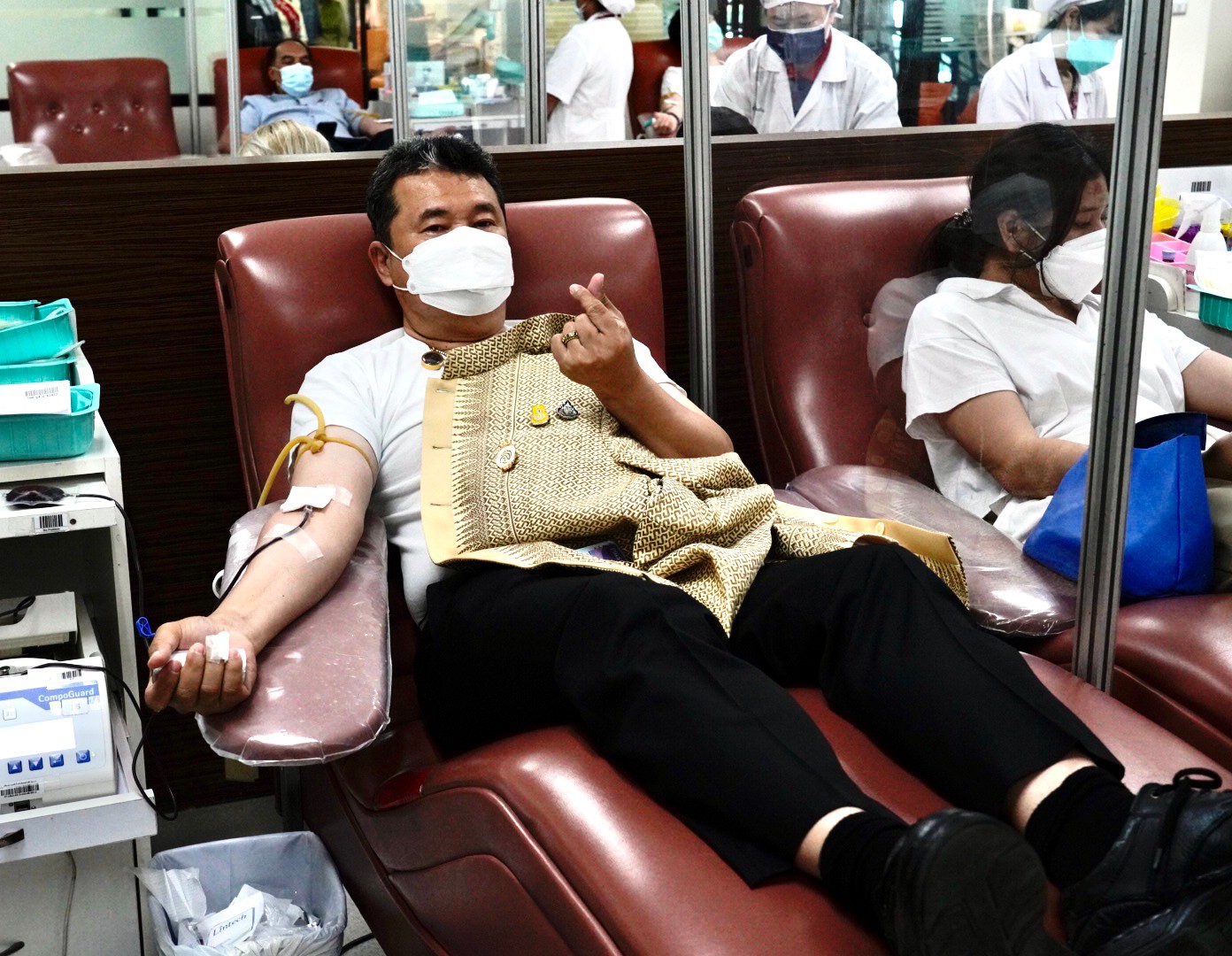 อธิบดี พช.นำข้าราชการในสังกัด พช. บริจาคโลหิตให้สภากาชาดไทย เพื่อถวายเป็นพระราชกุศล เนื่องในโอกาสวันเฉลิมพระชนมพรรษา สมเด็จพระนางเจ้าสุทิดา พัชรสุธาพิมลลักษณ พระบรมราชินี และบรรเทาวิกฤติขาดเลือดช่วงโควิด-19