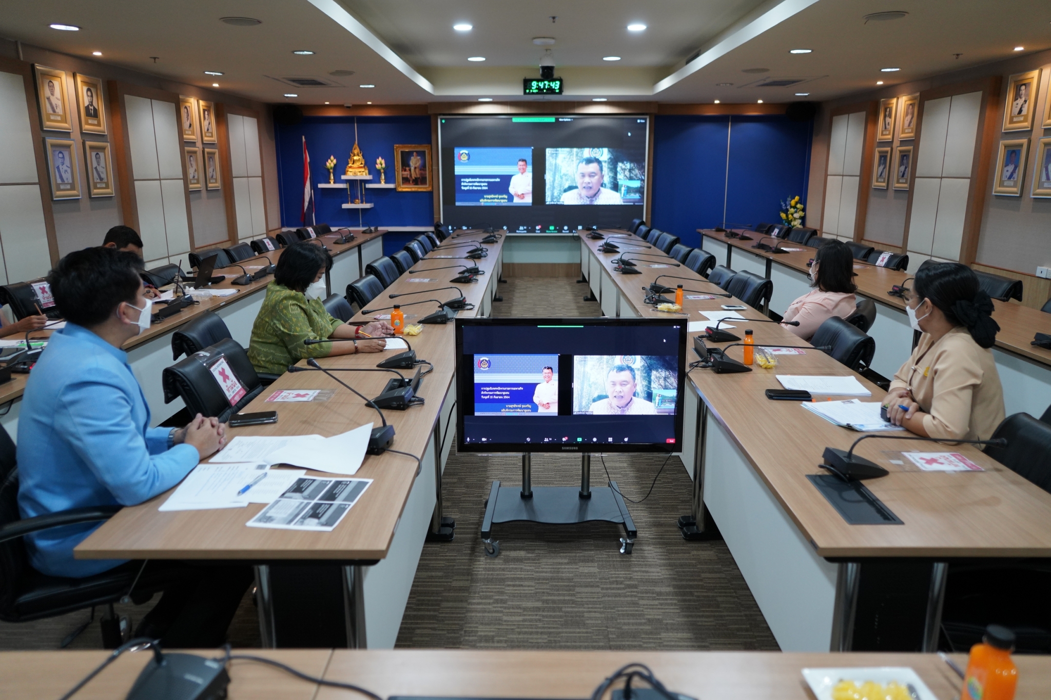 อธิบดี พช. ปลุกพลังพนักงานราชการเฉพาะกิจ ร่วมกันขับเคลื่อนงานพัฒนาชุมชนในการบำบัดทุกข์ บำรุงสุข แก่ประชาชนหลุดพ้นจากความยากจน