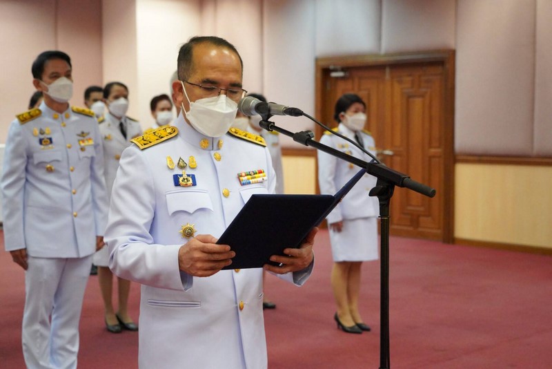 อธิบดี พช. นำคณะผู้บริหาร ข้าราชการ และบุคลากร วางพวงมาลาและถวายบังคม เนื่องในวันคล้ายวันสวรรคตพระบาทสมเด็จพระบรมชนกาธิเบศร มหาภูมิพลอดุลยเดชมหาราช บรมนาถบพิตร