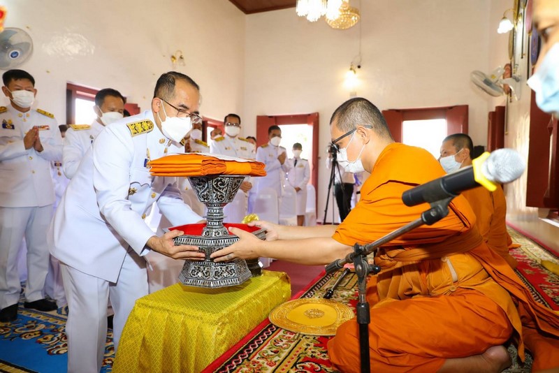 พระบาทสมเด็จพระเจ้าอยู่หัว  ทรงพระกรุณาโปรดเกล้าฯ พระราชทานผ้าพระกฐิน ประจำปี พ.ศ. 2564 ให้กรมการพัฒนาชุมชน นำไปทอดถวาย ณ วัดธรรมามูลวรวิหาร ตำบลธรรมามูล อำเภอเมืองชัยนาท จังหวัดชัยนาท