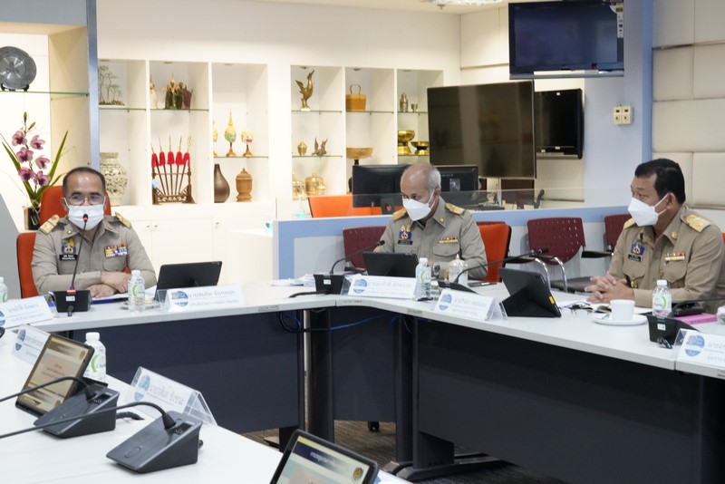 อธิบดี พช. ประชุมกรมการพัฒนาชุมชน ประจำเดือนพฤศจิกายน 2564 ผ่านระบบการประชุมทางไกล (Video Conference) ไปยังสำนักงานพัฒนาชุมชน 76 จังหวัด มอบหมายงาน ขับเคลื่อนภารกิจสำคัญกรมการพัฒนาชุมชน