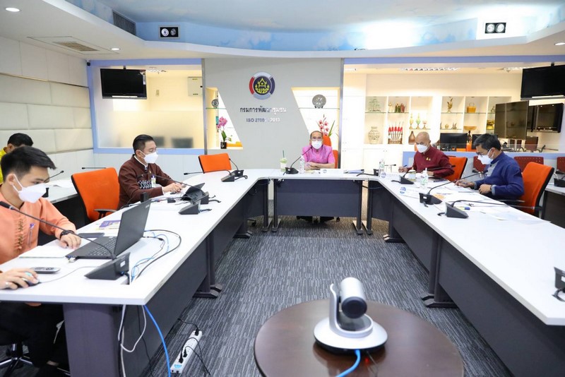 อธิบดี พช. ประชุมชี้แจงการดำเนินการโครงการพัฒนาและเสริมสร้างความเข้มแข็งของเศรษฐกิจฐานราก ปี 2565 เพื่อฟื้นฟูเศรษฐกิจและสังคมที่ได้รับผลกระทบจากโควิด-19