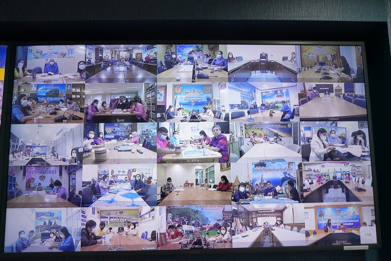 อธิบดี พช. ประชุมเชิงปฏิบัติการการดำเนินงานตามมาตรการปรับปรุงประสิทธิภาพในการปฏิบัติราชการ ประจำปีงบประมาณ พ.ศ. 2565  (ส่วนกลาง) ผ่านระบบถ่ายทอดสัญญาณ ทีวี พช.