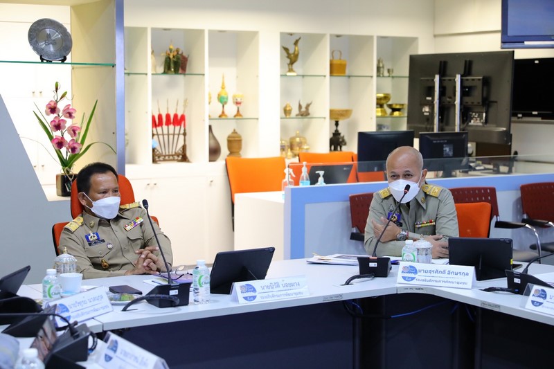 อธิบดี พช. เป็นประธานการประชุมกรมการพัฒนาชุมชนสัญจร ครั้งที่ 1/2565 ติดตามความก้าวหน้าการขับเคลื่อนงานพัฒนาชุมชน ณ ศูนย์ศึกษาและพัฒนาชุมชนชลบุรี จังหวัดชลบุรี