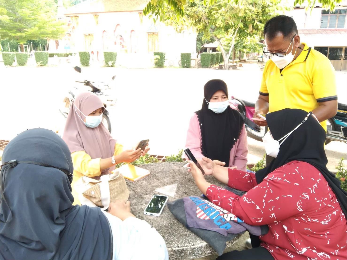 การเสริมสร้างความรู้ความเข้าใจการจัดเก็บข้อมูล จปฐ. ด้วยเครื่องมืออิเล็กทรอนิกส์แก่อาสาสมัครจัดเก็บข้อมูล