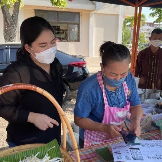 การประชาสัมพันธ์และขับเคลื่อนกิจกรรมส่งเสริมการใช้บริการ Click ชุมชน