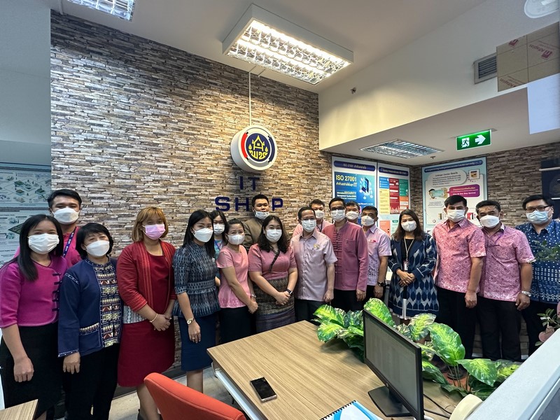 ศูนย์สารสนเทศฯ ร่วมแสดงความยินดีแก่เจ้าหน้าที่ที่มาปฏิบัติราชการ