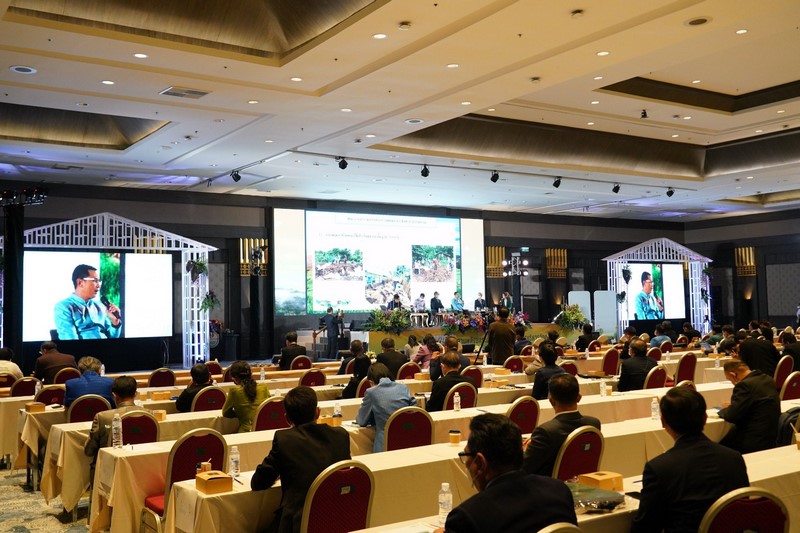 อธิบดี พช.เข้ารับประกาศเกียรติคุณผู้ทำคุณประโยชน์ ในวาระ “สคทช. ครบรอบ 2 ปี”