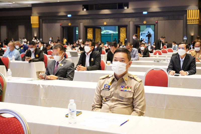 อธิบดี พช.เข้ารับประกาศเกียรติคุณผู้ทำคุณประโยชน์ ในวาระ “สคทช. ครบรอบ 2 ปี”