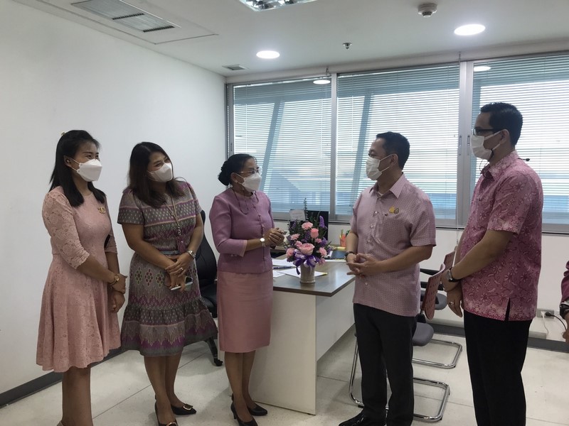 ศูนย์สารสนเทศฯ ร่วมแสดงความยินดีในโอกาสเข้ารับตำแหน่ง ผู้อำนวยการสำนักส่งเสริมภูมิปัญญาท้องถิ่นและวิสาหกิจชุมชน (สภว.)