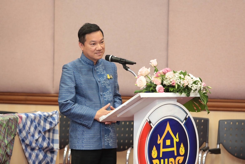 อธิบดี พช. ร่วมสืบสานประเพณีและวัฒนธรรมไทย สืบสานสงกรานต์ตำนาน พช. เนื่องในเทศกาลสงกรานต์ 2566