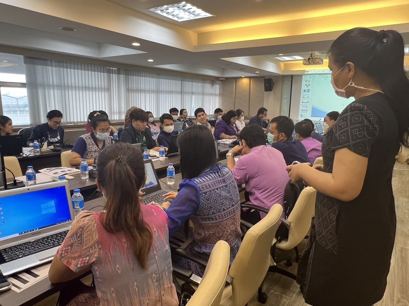 ศูนย์สารสนเทศฯ สนับสนุนบุคลากรเข้าร่วมการประชุมหารือแนวทางการนำเสนอข้อมูลที่มีประสิทธิภาพของสำนักนโยบายและแผน สำนักงานปลัดกระทรวงมหาดไทย