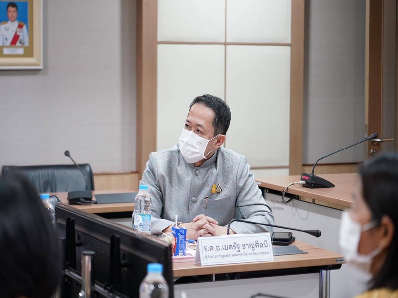 อธิบดี พช. เร่งสร้างความเข้าใจการขับเคลื่อนการขจัดความยากจนและพัฒนาคนทุกช่วงวัยฯ โดยใช้ข้อมูลจาก TPMAP ปี ’66 ผ่านระบบออนไลน์ (Cisco WebEX)