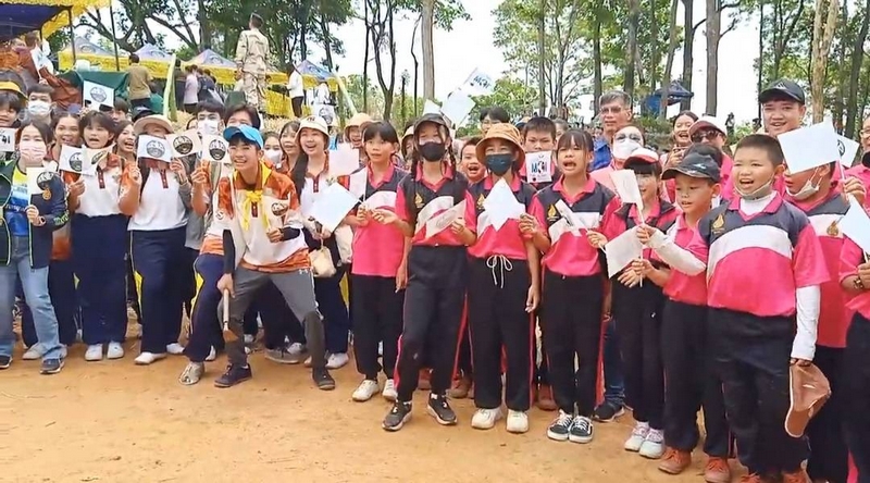 พช. ขับเคลื่อนเขตพัฒนาเศรษฐกิจพอเพียง (SEDZ) ด้วยโมเดลเศรษฐกิจใหม่ควบคู่การจัดงานวันดินโลก ปี 2565 (World Soil Day 2022) ณ วัดพุทธอุทธยานดอยอินทรีย์ และการพัฒนาคุณภาพชีวิตอย่างยั่งยืน กลุ่มผู้สูงอายุ เด็ก เยาวชน และภาคีเครือข่าย ณ วัดหัวฝาย จังหวัดเชียงราย