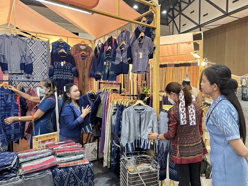 ชาว ศสท. พช.ชวนเที่ยวงาน Silk Festival 2023 สู่การพัฒนาที่ยั่งยืน