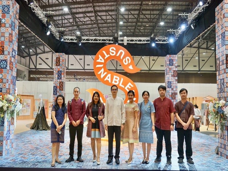 ชาว ศสท. พช.ชวนเที่ยวงาน Silk Festival 2023 สู่การพัฒนาที่ยั่งยืน