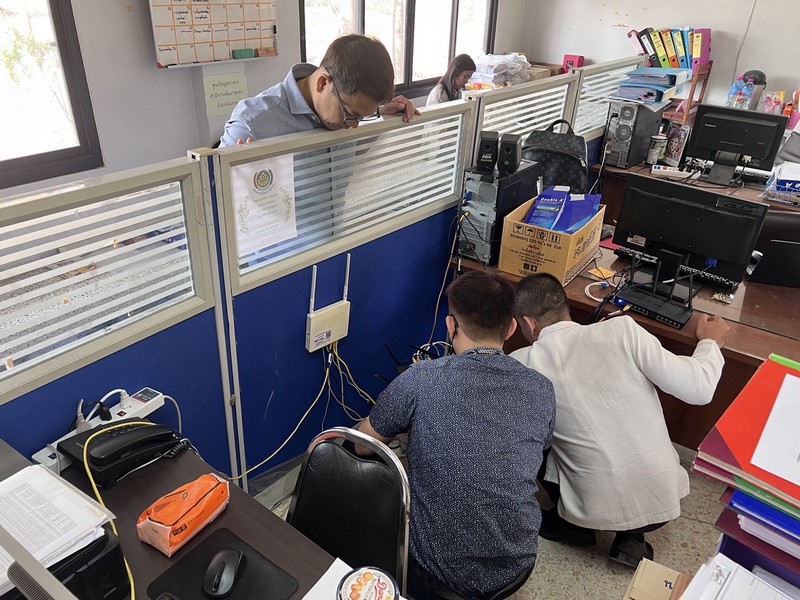 ศูนย์สารสนเทศฯ ลงพื้นที่ตรวจสอบประสิทธิภาพการทำงานของอุปกรณ์วงจรสื่อสัญญาณอินเทอร์เน็ต ณ จังหวัดชัยนาท