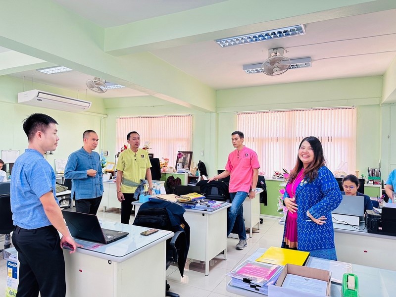 ศูนย์สารสนเทศฯ ลงพื้นที่ตรวจสอบประสิทธิภาพการทำงานของอุปกรณ์วงจรสื่อสัญญาณอินเทอร์เน็ต ณ จังหวัดลพบุรี