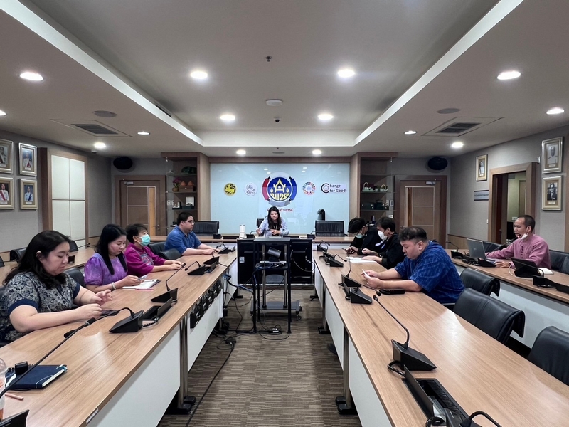 ศูนย์สารสนเทศฯ ประชุมชี้แจงแนวทางการดำเนินงานโครงการระบบสนับสนุนศูนย์ควบคุมระบบคอมพิวเตอร์ (Server and Control Room) ประจำปีงบประมาณ พ.ศ. 2567