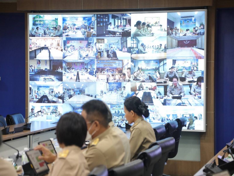 พช. ประชุมติดตามการขับเคลื่อนงานตามประเด็นเน้นย้ำในไตรมาส 2 พร้อมย้ำสร้างการรับรู้ภูมิปัญญาผ้าไทยและผ้าลายพระราชทาน น้อมนำแนวพระดำริของสมเด็จพระเจ้าลูกเธอ เจ้าฟ้าสิริวัณณวรี นารีรัตนราชกัญญา ในการส่งเสริมอนุรักษ์ภูมิปัญญาผ้าไทยให้ทันสมัยสู่สากล