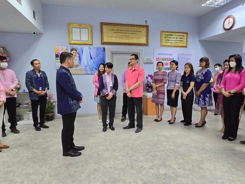 ศูนย์สารสนเทศฯ ร่วมแสดงความยินดีแก่ นายชยชัย แสงอินทร์ เนื่องในโอกาสได้รับการแต่งตั้งให้ดำรงตำแหน่ง รองอธิบดีกรมการพัฒนาชุมชน
