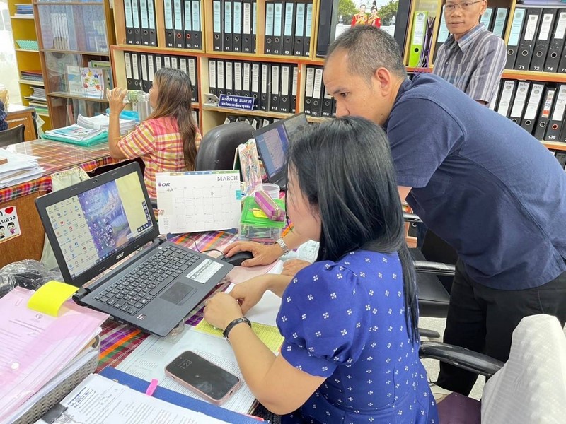 กรมการพัฒนาชุมชน สนับสนุนทีมไอทีลงพื้นที่ติดตามขับเคลื่อนงานระบบเครือข่ายอินเตอร์เน็ต และความมั่นคงปลอดภัยด้านเทคโนโลยีสารสนเทศ ณ จังหวัดมหาสารคาม