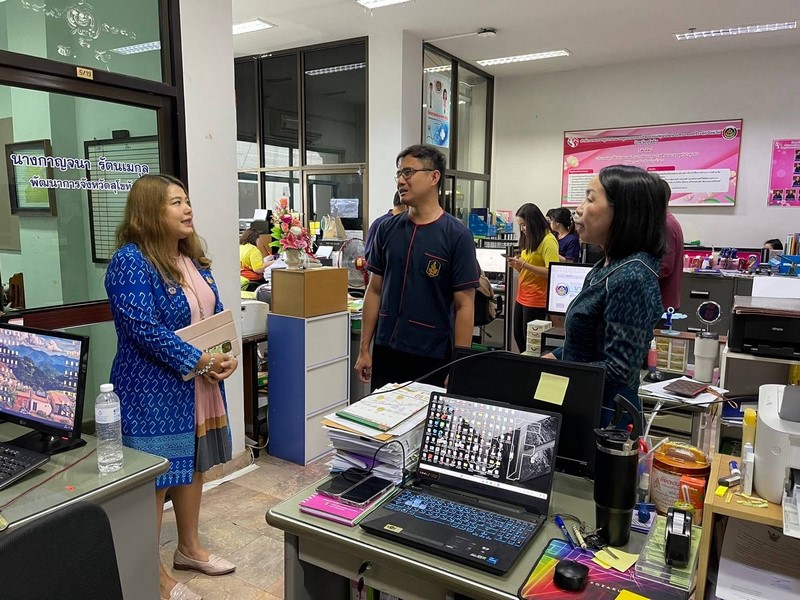 กรมการพัฒนาชุมชน สนับสนุนทีมไอทีลงพื้นที่ติดตามขับเคลื่อนงานระบบเทคโนโลยีสารสนเทศ เครือข่ายอินเตอร์เน็ต และความมั่นคงปลอดภัยสารสนเทศ ณ จังหวัดสุโขทัย