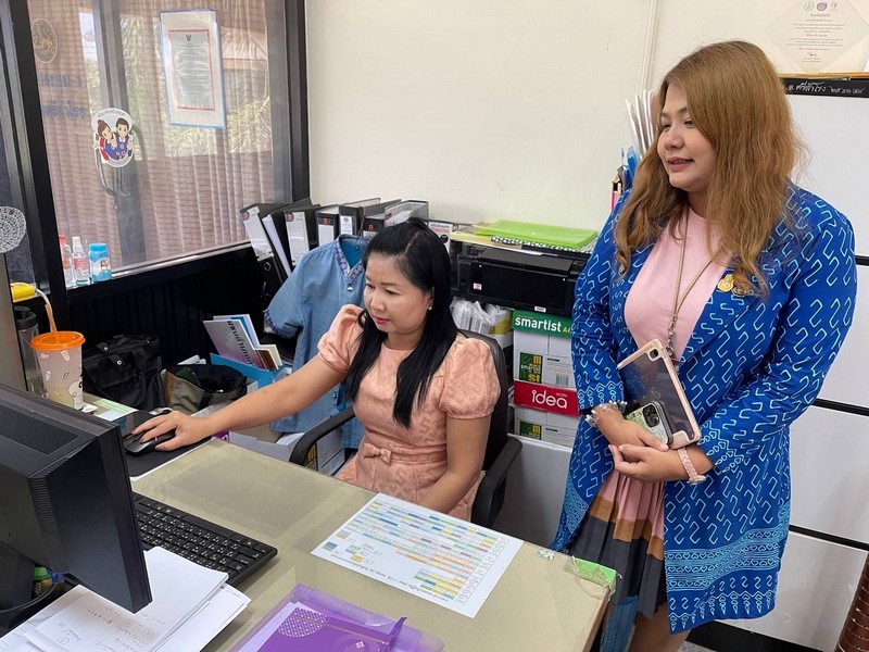 กรมการพัฒนาชุมชน สนับสนุนทีมไอทีลงพื้นที่ติดตามขับเคลื่อนงานระบบเทคโนโลยีสารสนเทศ เครือข่ายอินเตอร์เน็ต และความมั่นคงปลอดภัยสารสนเทศ ณ จังหวัดสุโขทัย