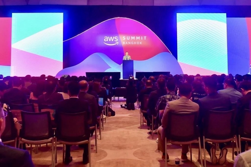 กรมการพัฒนาชุมชนร่วมการประชุม “AWS Summit in Bangkok” ผลักดันการใช้เทคโนโลยี Cloud ในไทย อำนวยความสะดวกแก่ทุกภาคส่วนทั้งรัฐ – เอกชน มุ่งส่งเสริม Cloud First Policy ในภาครัฐ