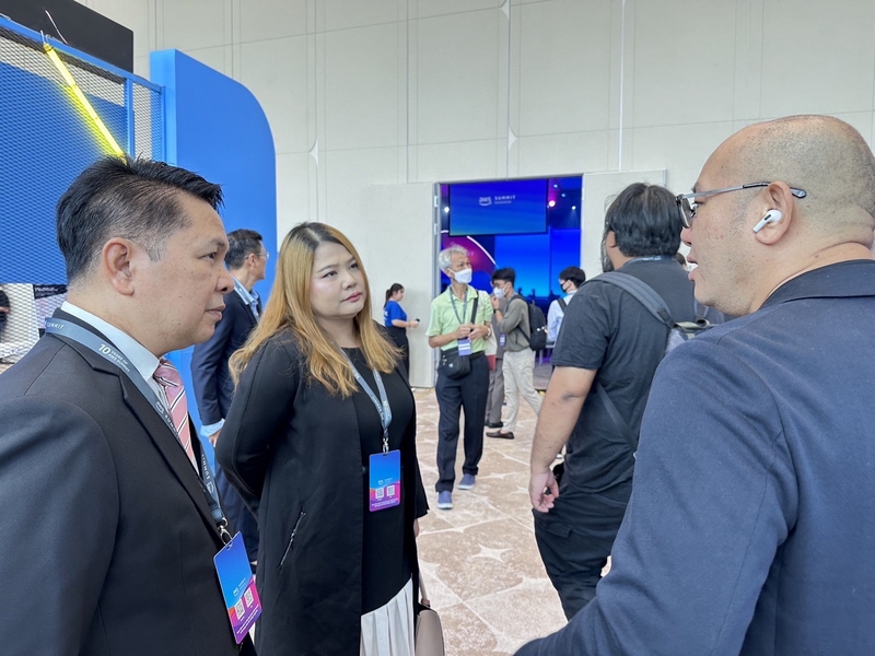 กรมการพัฒนาชุมชนร่วมการประชุม “AWS Summit in Bangkok” ผลักดันการใช้เทคโนโลยี Cloud ในไทย อำนวยความสะดวกแก่ทุกภาคส่วนทั้งรัฐ – เอกชน มุ่งส่งเสริม Cloud First Policy ในภาครัฐ