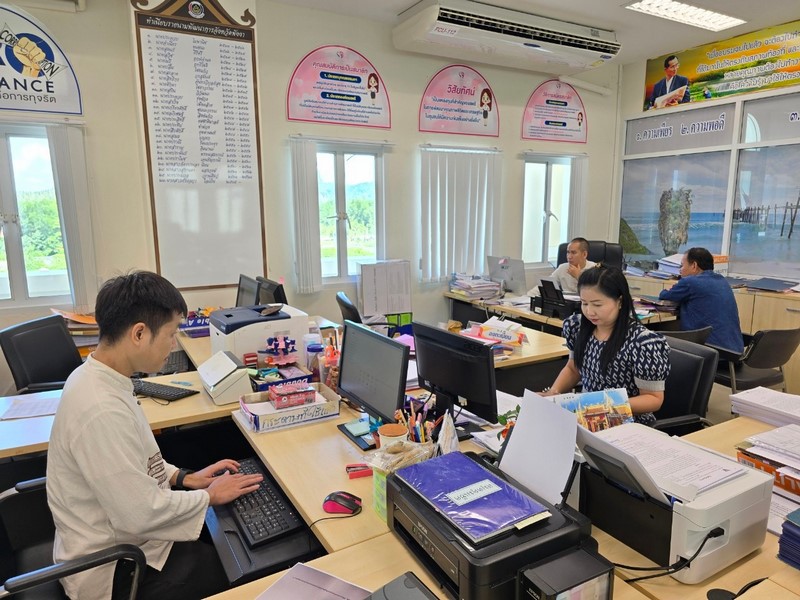 กรมการพัฒนาชุมชน สนับสนุนทีมไอทีลงพื้นที่ติดตามขับเคลื่อนงานระบบเทคโนโลยีสารสนเทศ เครือข่ายอินเตอร์เน็ต และความมั่นคงปลอดภัยสารสนเทศ ณ จังหวัดพังงา