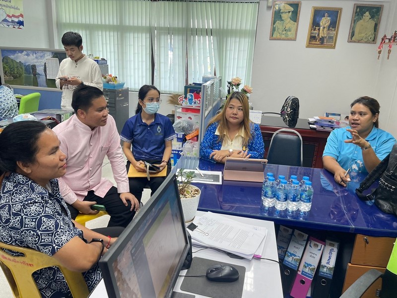 กรมการพัฒนาชุมชน สนับสนุนทีมไอทีลงพื้นที่ติดตามขับเคลื่อนงานระบบเทคโนโลยีสารสนเทศ เครือข่ายอินเตอร์เน็ต และความมั่นคงปลอดภัยสารสนเทศ ณ จังหวัดพังงา