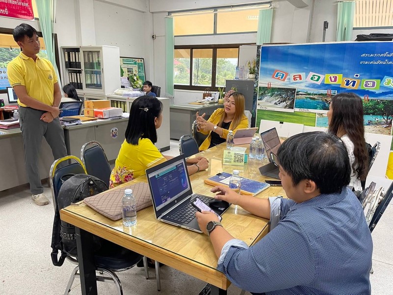 กรมการพัฒนาชุมชน สนับสนุนทีมไอทีลงพื้นที่ติดตามขับเคลื่อนงานระบบเทคโนโลยีสารสนเทศ เครือข่ายอินเตอร์เน็ต และความมั่นคงปลอดภัยสารสนเทศ ณ จังหวัดกระบี่