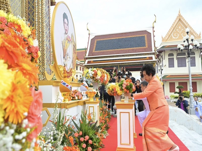 ศูนย์สารสนเทศฯ ร่วมพิธีทำบุญตักบาตรถวายพระกุศลและถวายพระพร เนื่องในโอกาสวันคล้ายวันประสูติ สมเด็จพระเจ้าน้องนางเธอ เจ้าฟ้าจุฬาภรณวลัยลักษณ์ อัครราชกุมารี กรมพระศรีสวางควัฒน วรขัตติยราชนารี