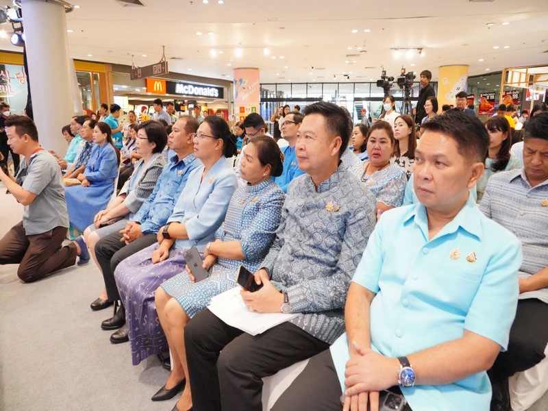 กระทรวงมหาดไทย จัดใหญ่แถลงข่าวการจัดงาน “ศิลปาชีพประทีปไทย OTOP หลอมดวงใจด้วยพระบารมี” 10-18 ส.ค.67 นี้ คาดเงินสะพัดกว่า 600 ล้านบาท