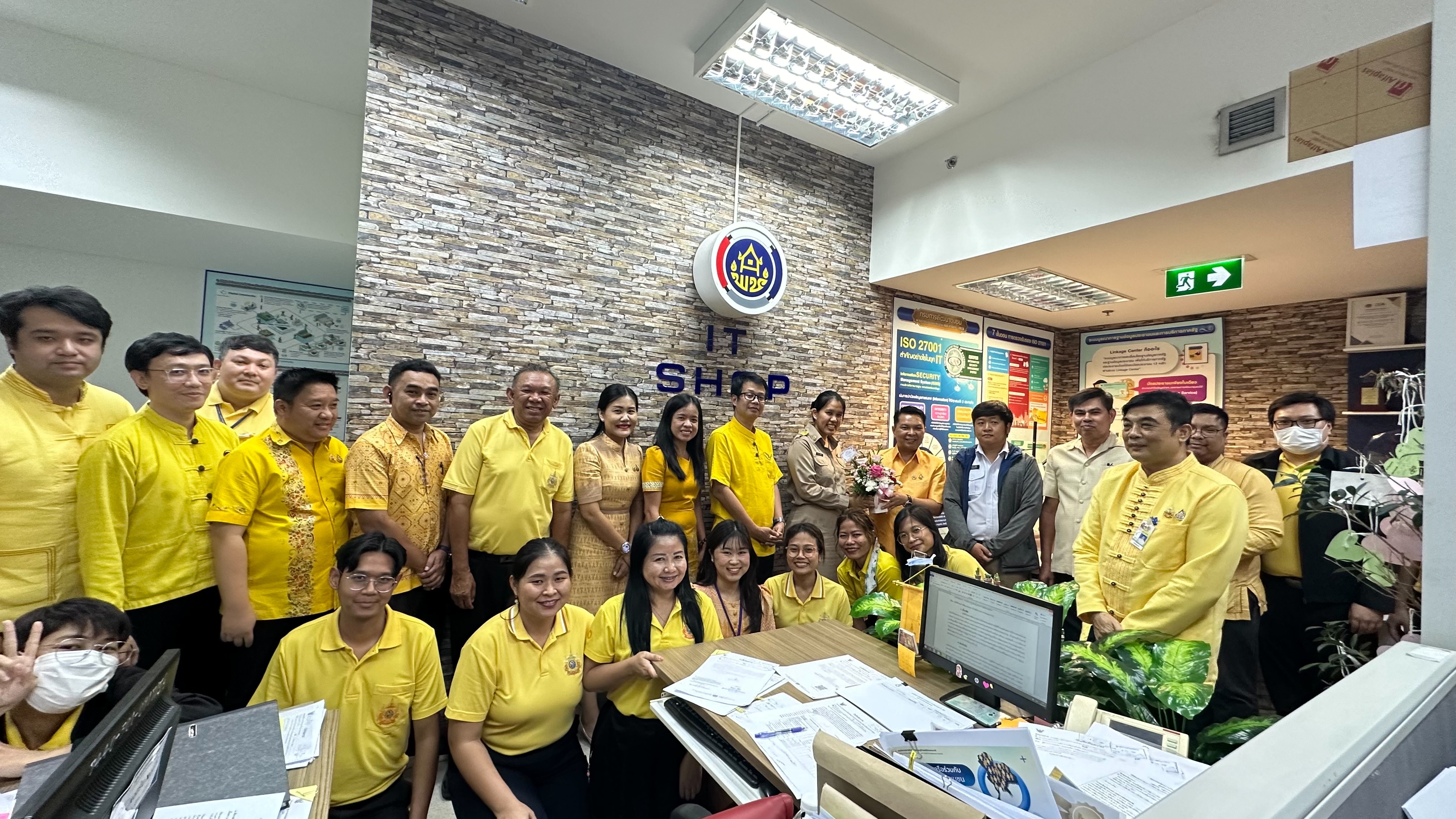 ศูนย์สารสนเทศฯ ร่วมแสดงความยินดีและให้การต้อนรับบุคลากรใหม่