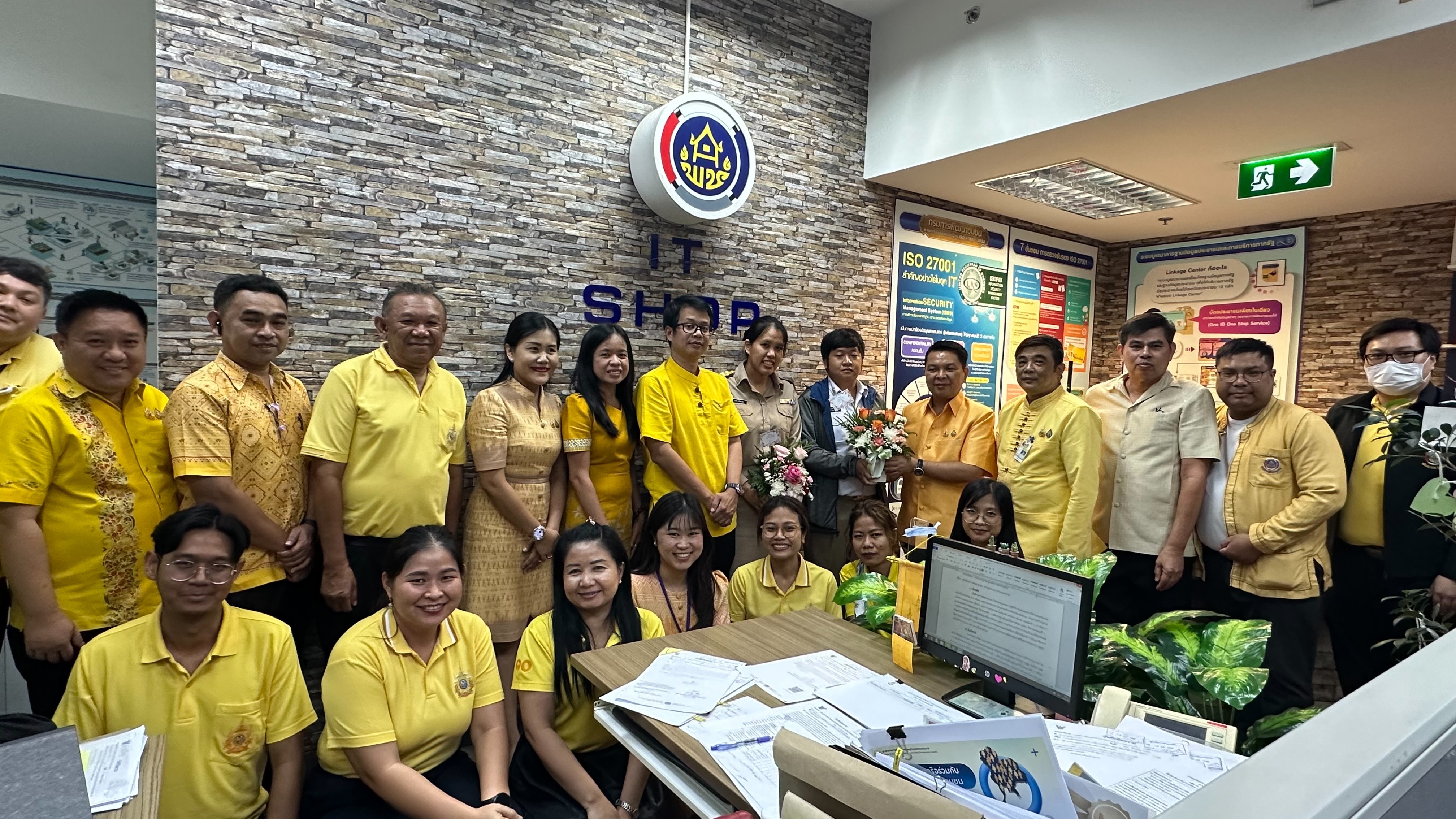 ศูนย์สารสนเทศฯ ร่วมแสดงความยินดีและให้การต้อนรับบุคลากรใหม่