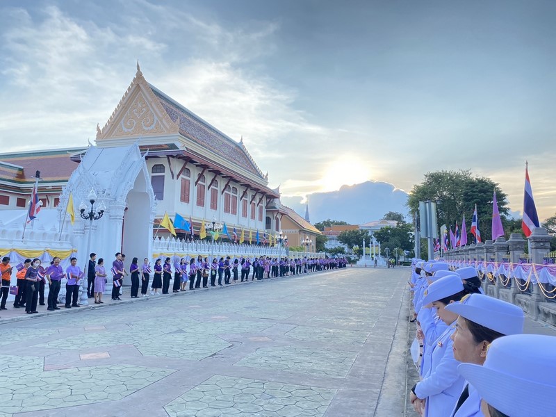 ศูนย์สารสนเทศเพื่อการพัฒนาชุมชน ร่วมเฝ้ารับ – ส่งเสด็จฯ สมเด็จพระกนิษฐาธิราชเจ้า กรมสมเด็จพระเทพรัตนราชสุดา ฯ สยามบรมราชกุมารี ในโอกาสเสด็จพระราชดำเนินไปพระราชทาน เข็ม “พุ่มเพชร”เพื่อเยาวชน ในพระบรมราชินูปถัมภ์