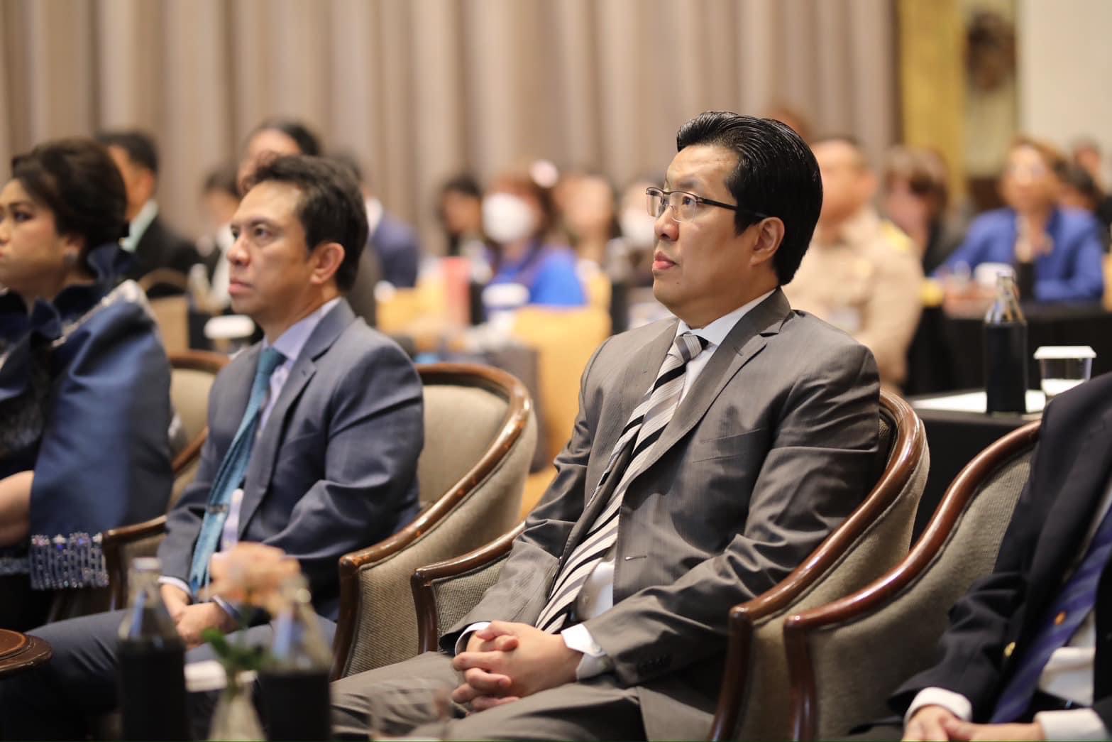 กรมการพัฒนาชุมชนร่วมงานสัมมนาเปิดตัว “แพลตฟอร์มกลางเพื่อแลกเปลี่ยนข้อมูลภูมิสารสนเทศของหน่วยงานสำหรับประชาชน (NGIS PLATFORM)”