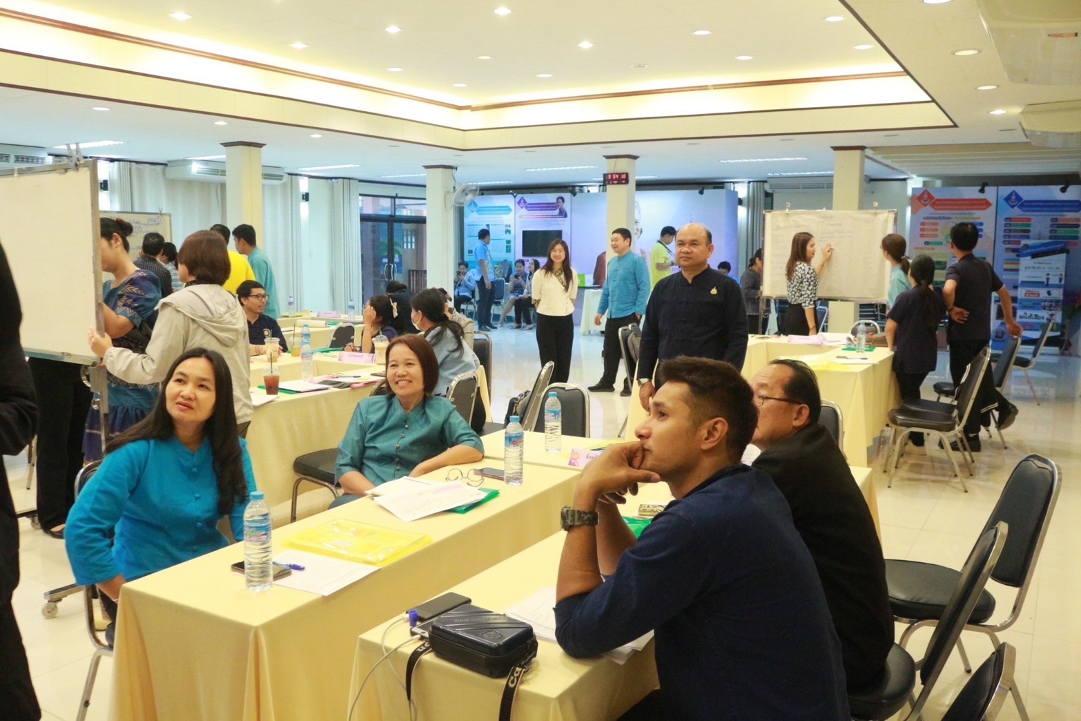 ศสท.ร่วมประชุมเชิงปฏิบัติการพัฒนาศักยภาพเจ้าหน้าที่พัฒนาชุมชน ผู้รับผิดชอบงานการพัฒนาหมู่บ้านคนรักษ์ช้าง สนับสนุนโครงการพัชรสุธาคชานุรักษ์