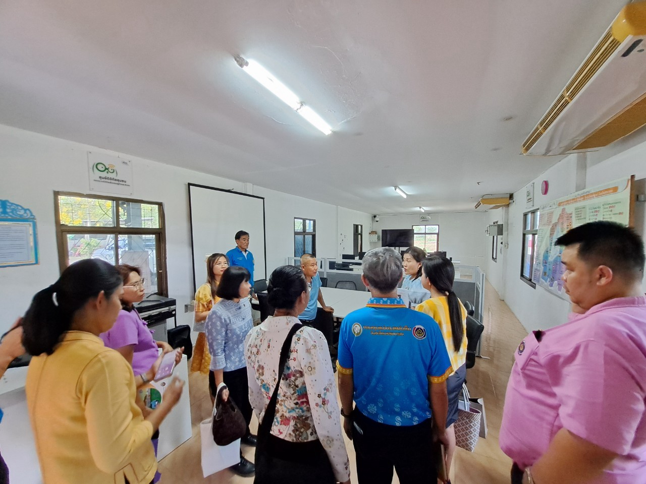 ศสท. ลงพื้นที่สนับสนุนการขับเคลื่อนงานตามภารกิจของศูนย์สารสนเทศเพื่อการพัฒนาชุมชน ณ สำนักงานพัฒนาชุมชนจังหวัดนครนายก พร้อมทั้งติดตามการดำเนินงาน “ศูนย์สารสนเทศตำบลต้นแบบเพื่อพัฒนาคุณภาพชีวิต” ณ ตำบลดงละคร อำเภอเมืองนครนายก จังหวัดนครนายก